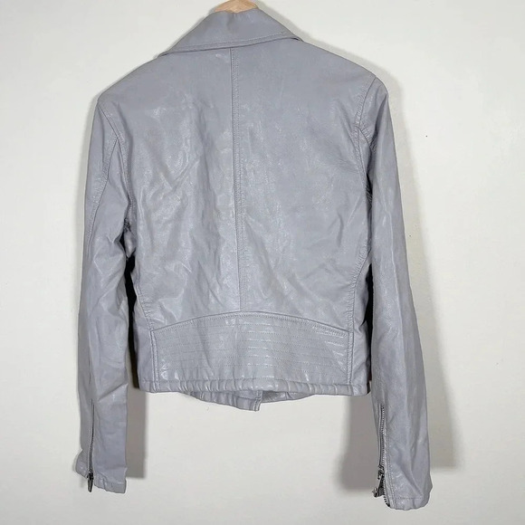 BLANKNYC | LIGHT GREY BIKER FAUX LEATHER JACKET - Picture 14 of 14